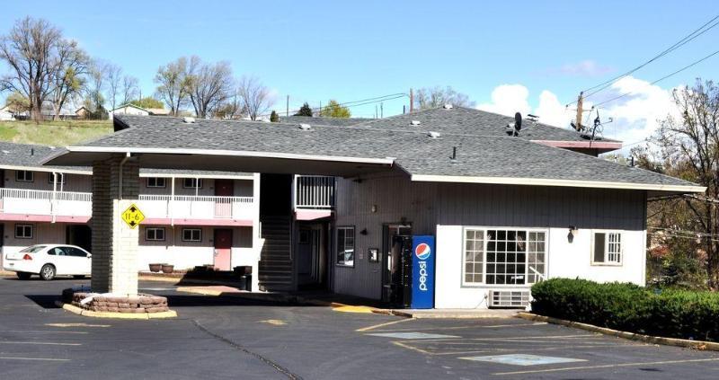 Motel 6 Pendleton, OR - West Exterior foto