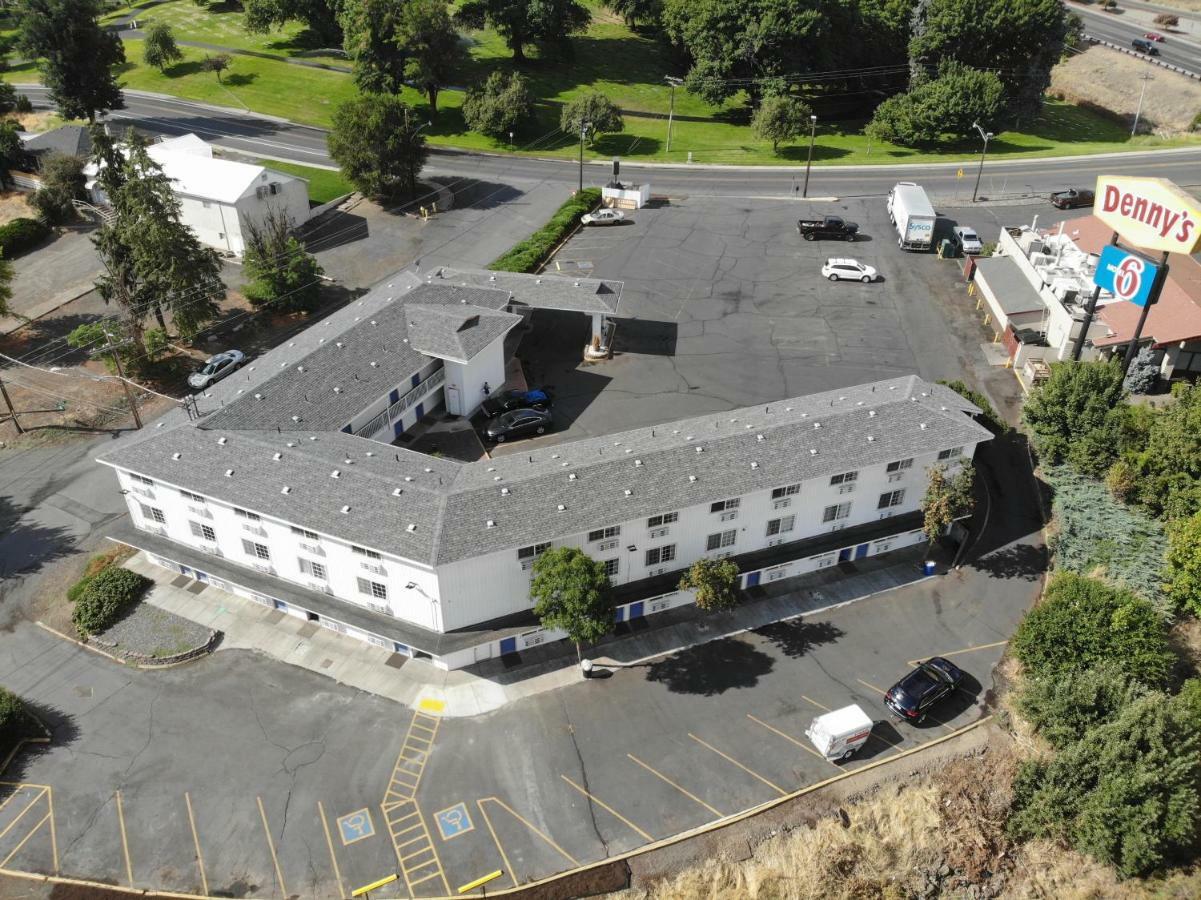 Motel 6 Pendleton, OR - West Exterior foto